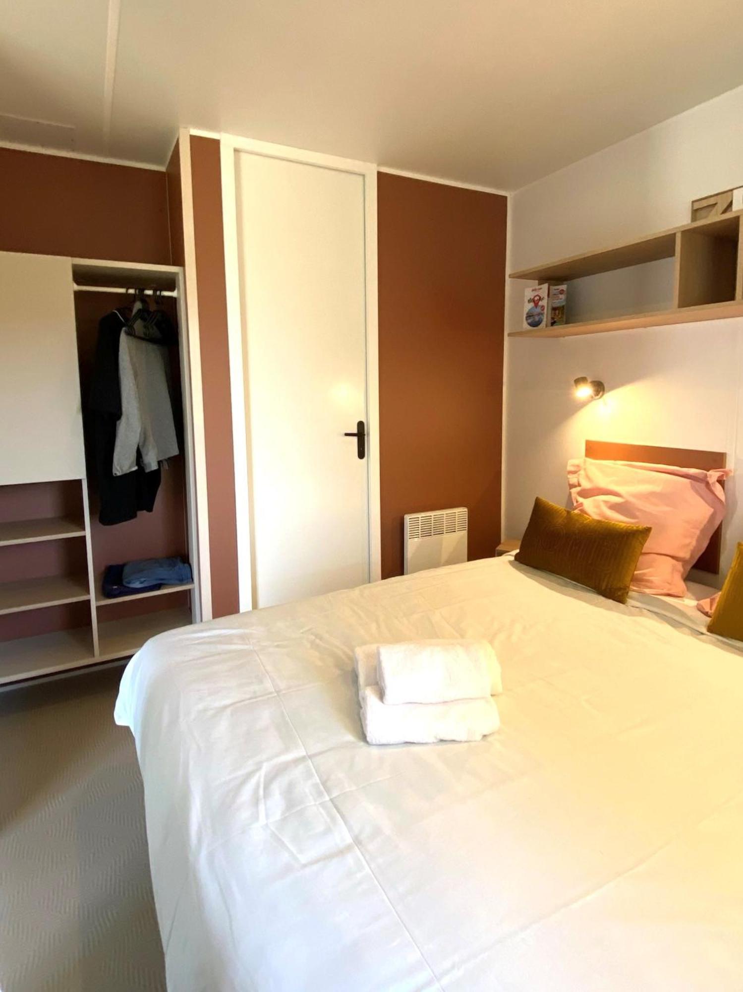 Camping Les Carolins Saint-Lo-d'Ourville 외부 사진